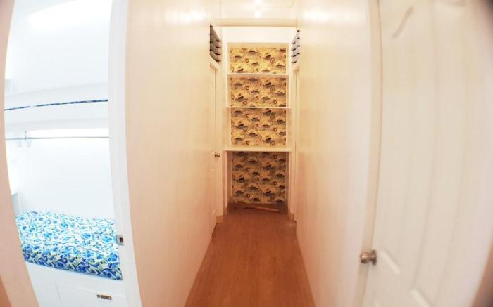 Ground Level Solo Bedroom with Aircon