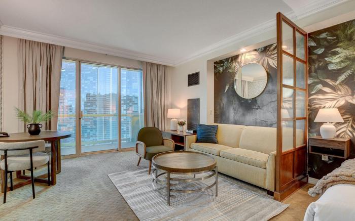 Blu Cashmere Suite STRIP VIEWS:MGM Signature Hotel