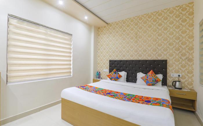 FabHotel US Inn - Sarnath museum