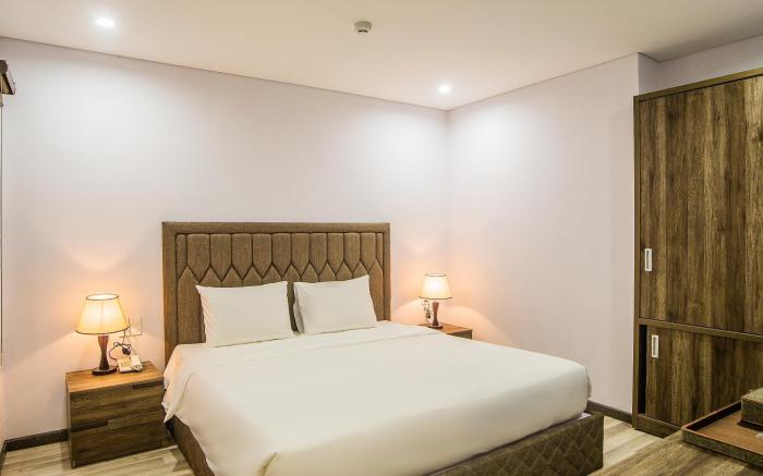 Ánh Biển Hotel & Suite