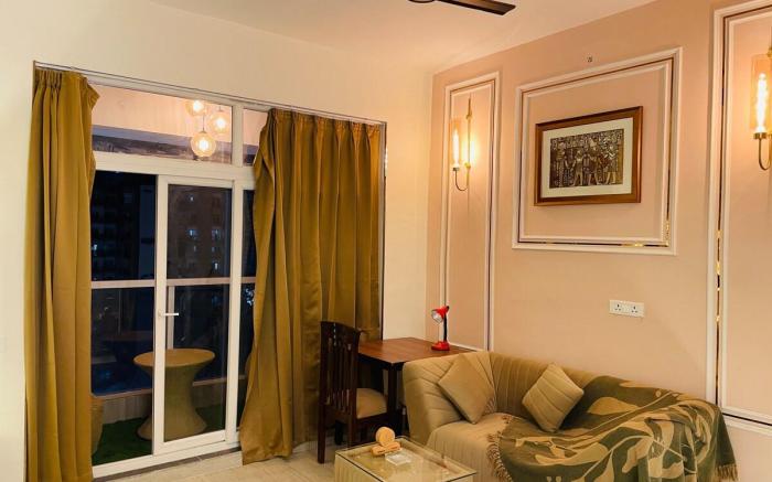 Stunning Luxury 1bhk with Pool access