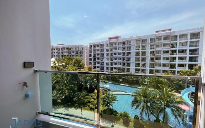 Dusit Grand Park - Modern Studio Pool View