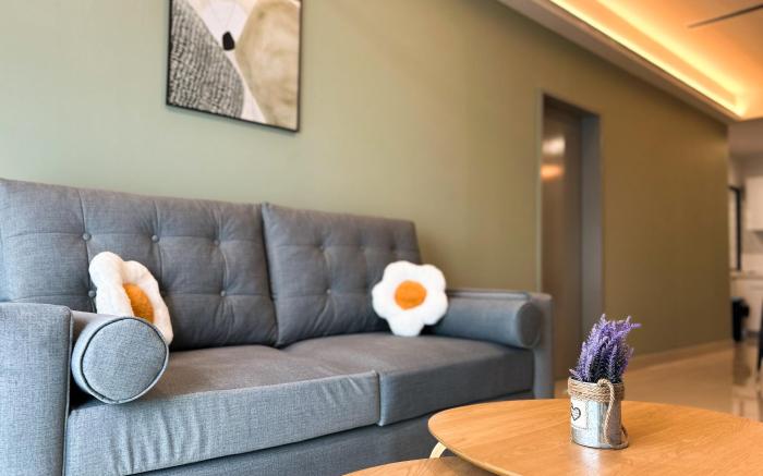 Tulip Residences ModernSuite Pool 6Pax 06