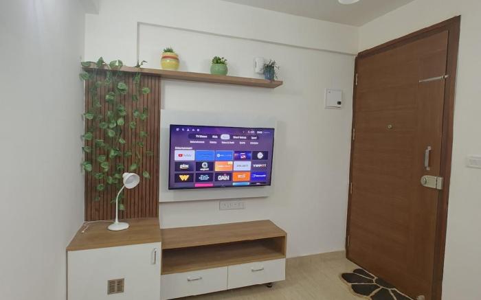 M's Cozy Unwind - Lily