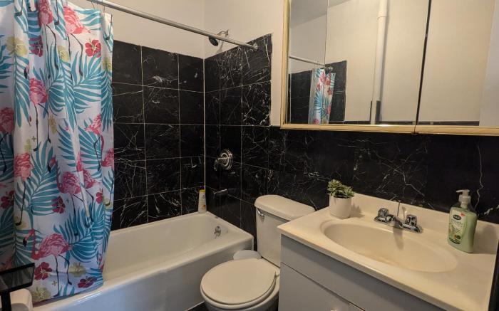 Chic One Bedroom Retreat in Downtown Manhattan