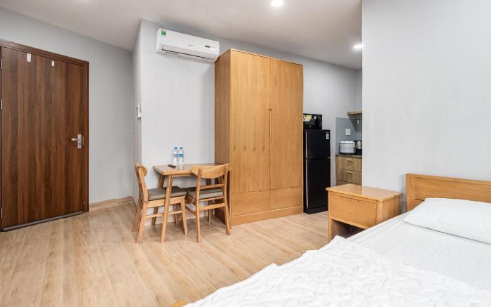 Nice Studio 25m2 with window- Central in D3