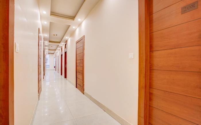 Super Townhouse Oak Dehradun Court Formerly GK Residency