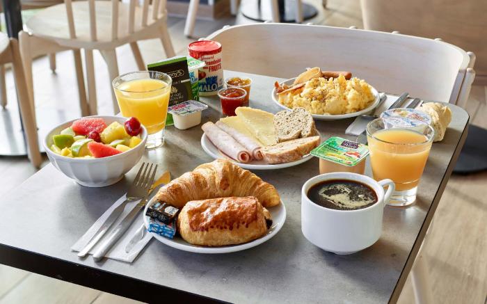 B&B HOTEL Massy Gare TGV