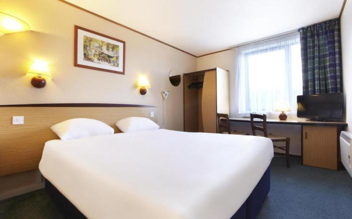 The Reston Hotel, Part of AG Collection