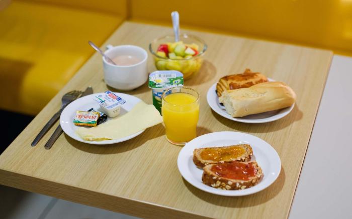 B&B HOTEL Villeneuve Loubet Village