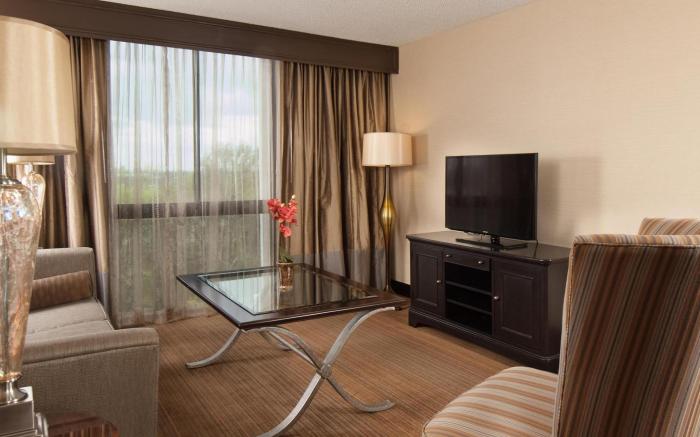 Embassy Suites by Hilton Nashville Airport