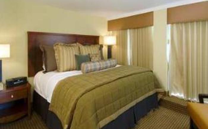Embassy Suites by Hilton Indianapolis Downtown
