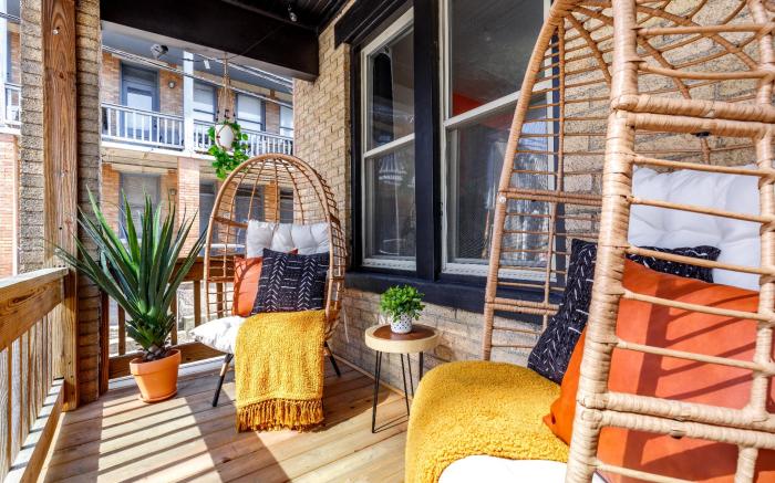 TOP Rated - PRIME Location - Free Parking - CLEAN