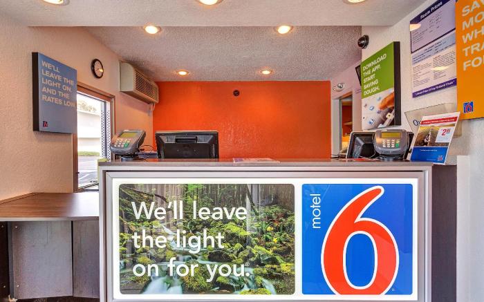 Motel 6 Santa Rosa - South