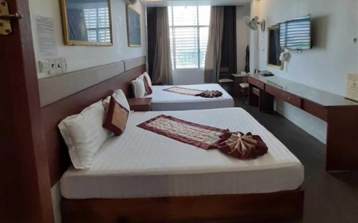 Dancentre Eva Hotel Near Lotte Mart District 8