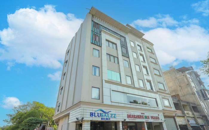 BluSalzz Select City Centre near Golden Temple