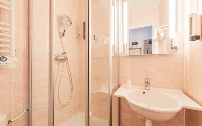 B&B HOTEL Strasbourg Aeroport