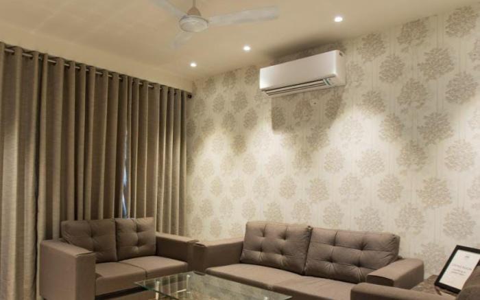 Sri Viswanath Retreat near Kashi Viswanath mandir