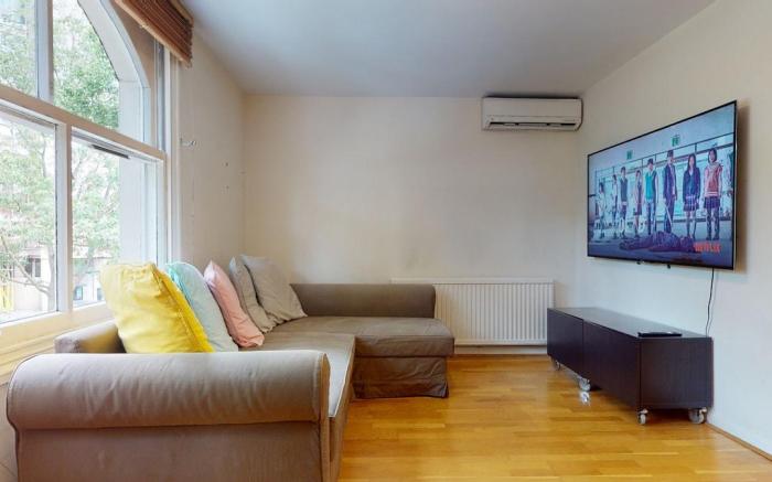 -Air Con- Cute 2BD flat 1 Min Maida Vale Station!