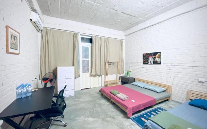 May’s house Nha cua May