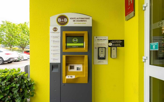 B&B HOTEL Calais Centre St Pierre