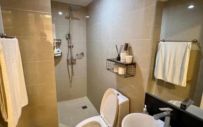 SRR OCTOBER 1999 PHP PROMO - 1BR Unit near NAIA T3