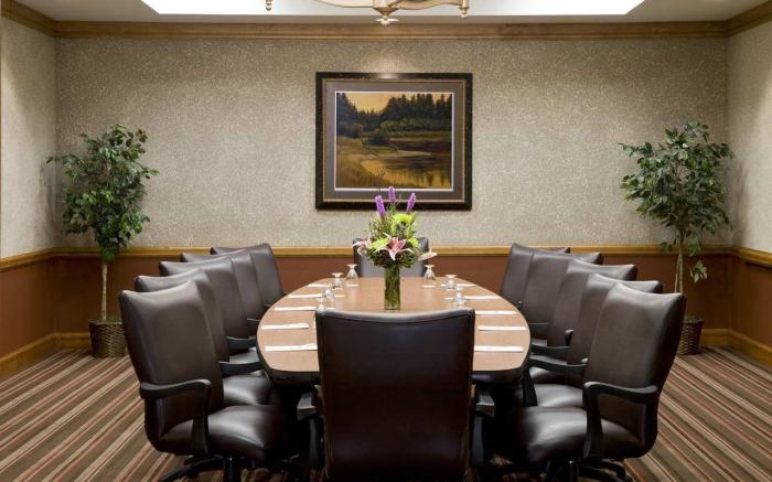 Doubletree Club Dallas-Farmers Branch Hotel