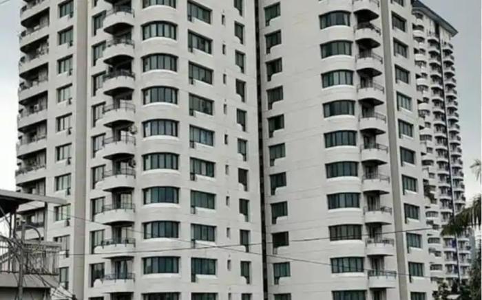 Resa Living Park Royal Apartment With View