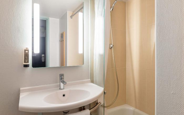 B&B HOTEL Lyon St Priest