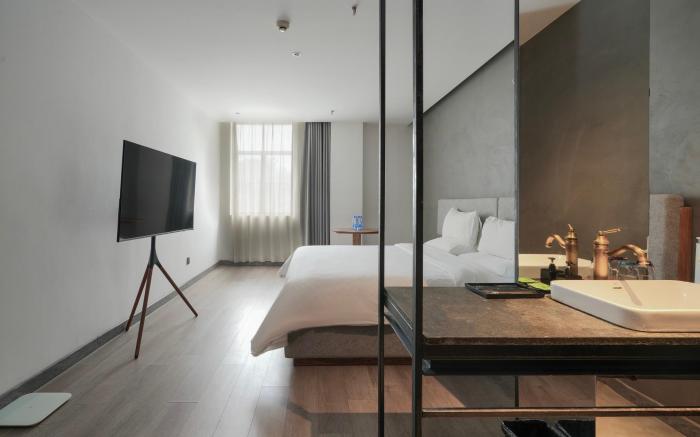 24H COLOR HOTEL  JIHUA3511