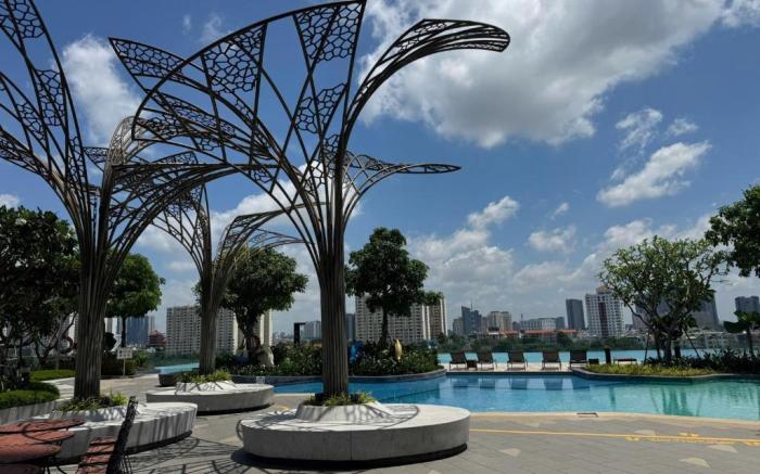 The Sun Avenue Riverside Apartments in District 2