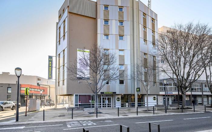 B&B HOTEL Nimes Centre Arenes