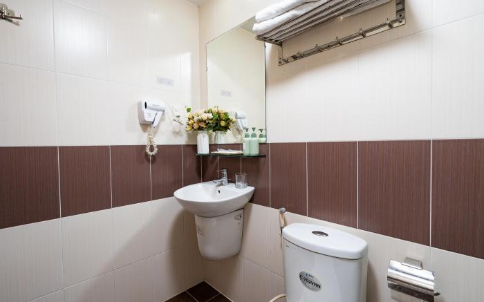 Galaxy Hotel & Apartment Near SECC