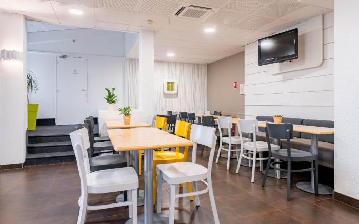 B&B HOTEL Valenciennes Sud