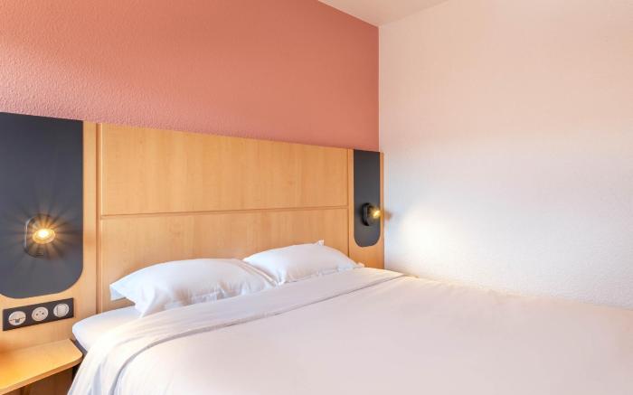 B&B HOTEL Marseille La Valentine Porte d'Aubagne