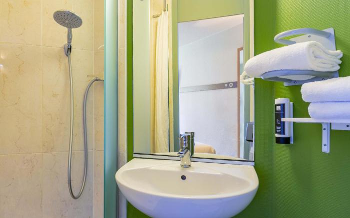 B&B HOTEL Strasbourg Nord Artisans