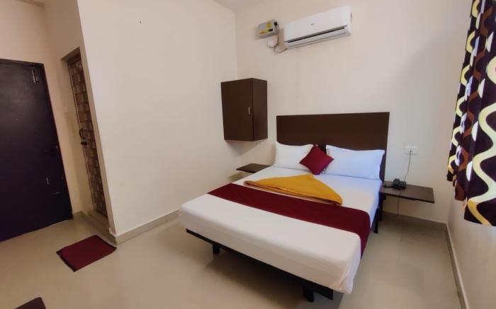 Super Hotel O Red Moon Residency