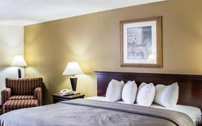 Comfort Inn & Suites Durham near Duke University