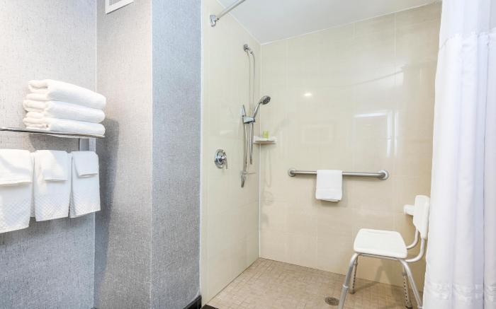 DoubleTree by Hilton Austin-University Area