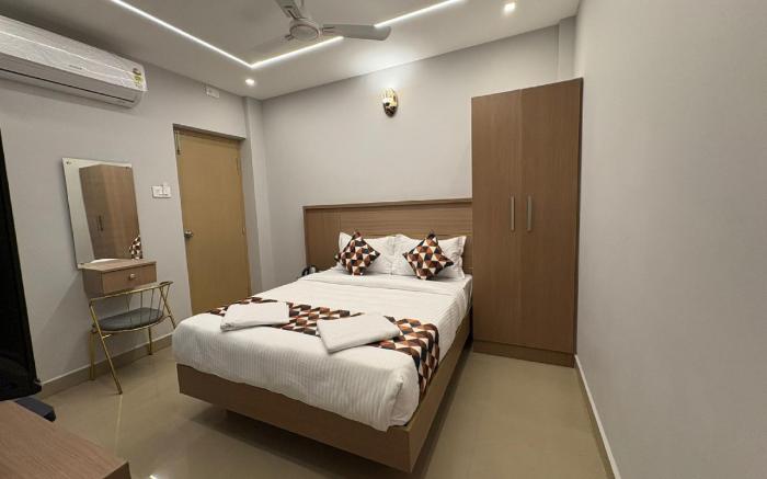 Hotel Royal Inn Near US Consulate, Apollo Hospitals