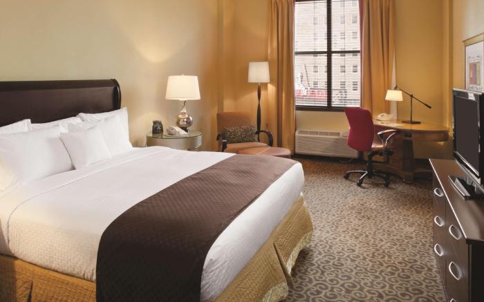 Doubletree Hotel Memphis Downtown