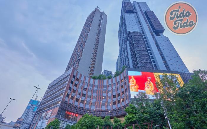 Urban Retreat Millerz Square | Pool & MRT