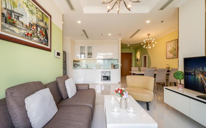 Landmark Plus, 2 bedroom, nice decor, towels daily