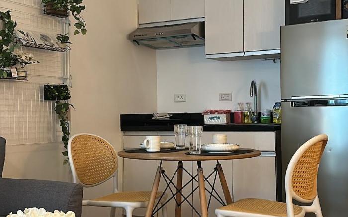 Cozy Studio Unit behind Abreeza Mall with Parking