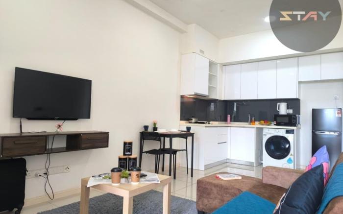 Elysia 2Pax Chic & Cozy Studio Netflix BySTAY