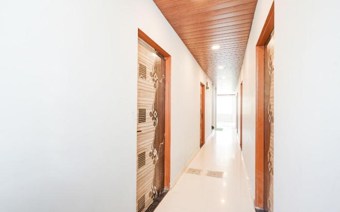 Hotel O Radha Residency