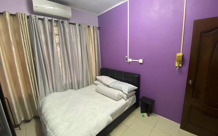 Anwar Kluang Homestay - Muslim Only
