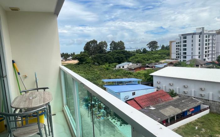 Bangsaray Beach Condo B619 บางเสร่ บีช