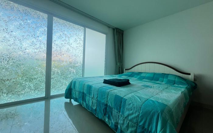 Bangsaray Beach Condo (B220) บางเสร่ บีช