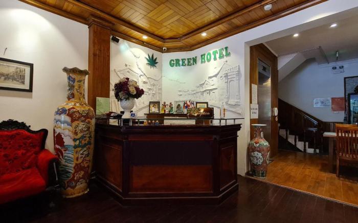 Green Hotel near Lotte Center